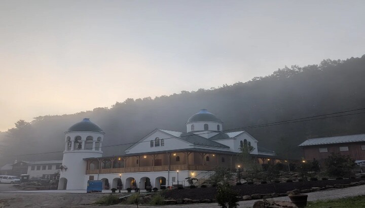 Photo: holycross.org