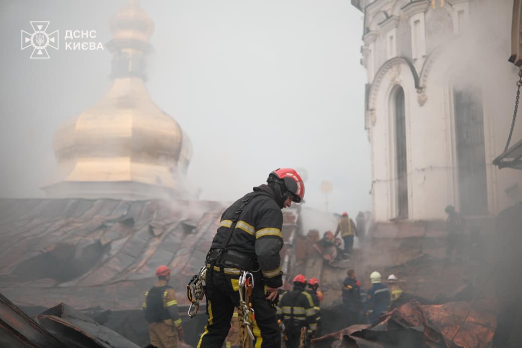 Firefighters responding to the Dormition Cathedral fire