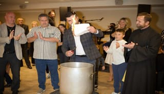 Serbian Orthodox Cathedral of Saint Lazarus – Ravanica celebrates burning their mortgage. Photo: newgracanica.org