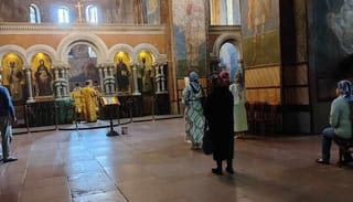 Sparse attendance at OCU-occupied church. Photo: spzh.eu