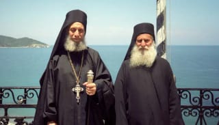 Elder Aimilianos of Simonopetra and Joseph of Vatopaidi. Photo: reddit.com