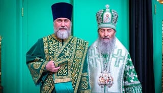 Protodeacon Vadym Novynskyi and Metropolitan Onuphry. Photo: Novinsky's Facebook