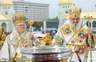 Pat. Bartholomew and Pat. Daniel during the consecration service of Romania’s National Cathedral. Photo: Basilica.ro/Mircea Florescu