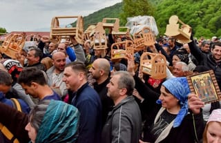 The faithful bring cradles to the church. Photo: Chkondidi Eparchy