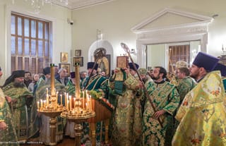 Liturgy for the Feast of St. Sergius of Radonezh. Photo: eadiocese.org