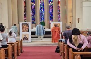 Fr. Gregory Hallam presided at the Divine Liturgy for the Orthodox Community of St. Hilda of Whitby. Photo: antiochian-orthodox.com