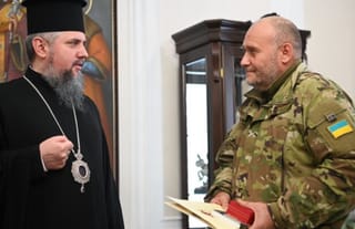 Epifaniy awards Yarosh [CREDIT: OCU}