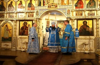 Met. Nicholas celebrates the Feast of the Entry of the Theotokos into the Temple. Photo: T. Veselkina/Media Office of the Eastern American Diocese