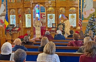 Abp. Nathaniel speaks to the faithful in Troy, Michigan. Photo: Romanian Orthodox Episcopate of America/Facebook