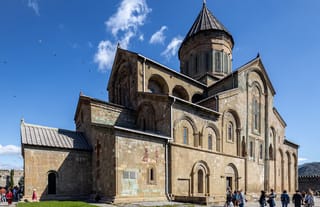 Svetitskhoveli Cathedral (Living Pillar Cathedral) in Georgia, the burial site of Christ's Robe. Photo: Wikimedia Commons
