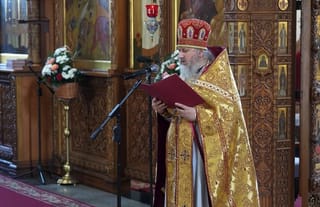 Archimandrite Theophanes of the Dormition Cathedral of the Svyatohirsk Lavra reads a letter of support from Metr. Sawa of the Polish Orthodox Church. Photo: The Svyatohirsk Lavra / YouTube