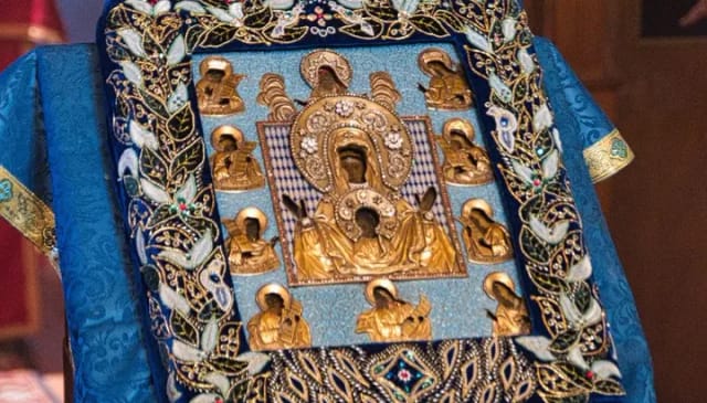 Photo: holycross.org
