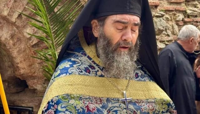 Archimandrite Dionysios. Photo: exapsalmos.gr