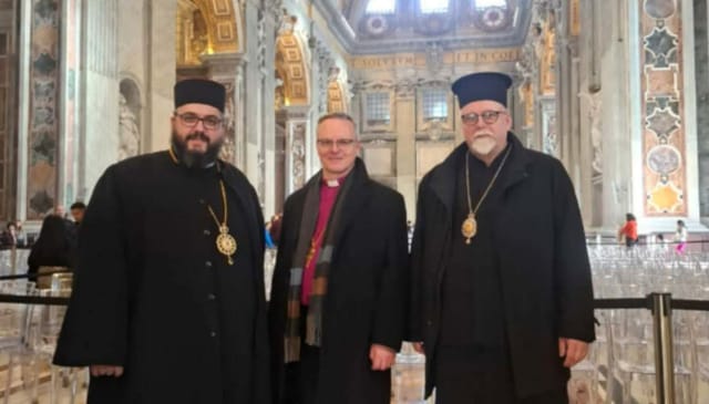 "Metropolitan" Boris Bojović of the schismatic "Montenegrin Orthodox Church" is pictured at left, and Archbishop Elia of Finland is pictured at right. Photo: aktuelno.me