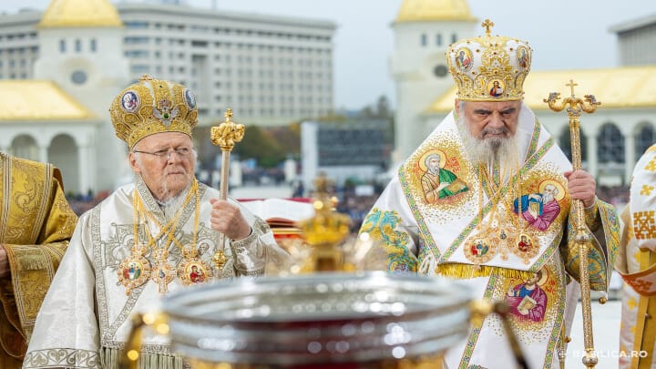 Pat. Bartholomew and Pat. Daniel during the consecration service of Romania’s National Cathedral. Photo: Basilica.ro/Mircea Florescu