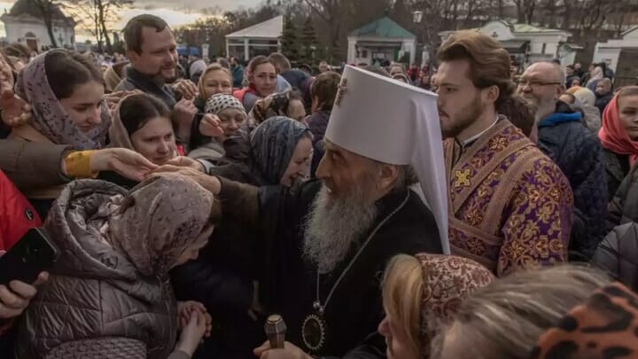 Metropolitan Onuphry at the Kyiv-Pechersk Lavra. Photo: Roman Pylypey