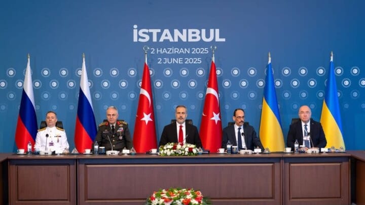 Turkish Foreign Minister Hakan Fidan (center) chairs the Russia-Ukraine talks in Istanbul on Monday. Photo: Murat Gok/Anadolu/Getty Images