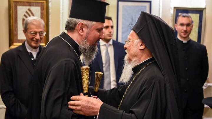 Epiphany Dumenko and Patriarch Bartholomew. Photo: OCU