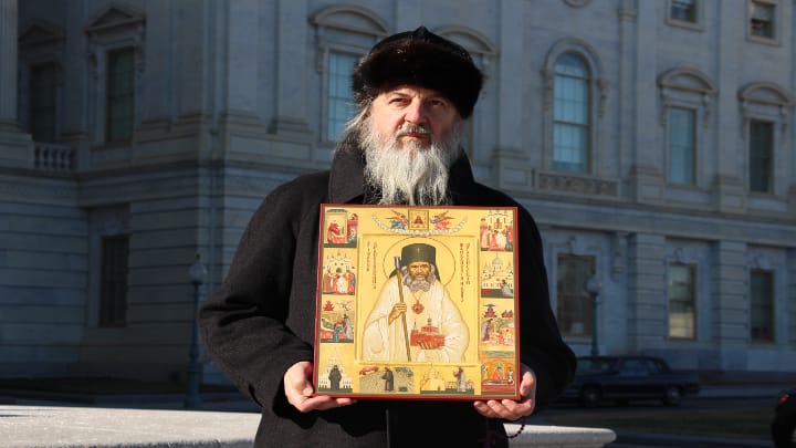 His Grace Bishop Theodosius of Seattle holds an icon of St. John Maximovitch on the steps of the U.S. Capitol Building. Photo: Aaron Hickman/UOJ-USA