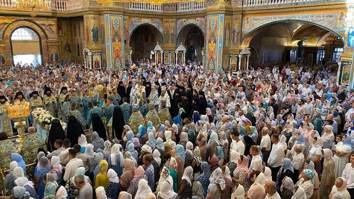Divine Litugy in the Pochaiv Lavra. Source: UOJ