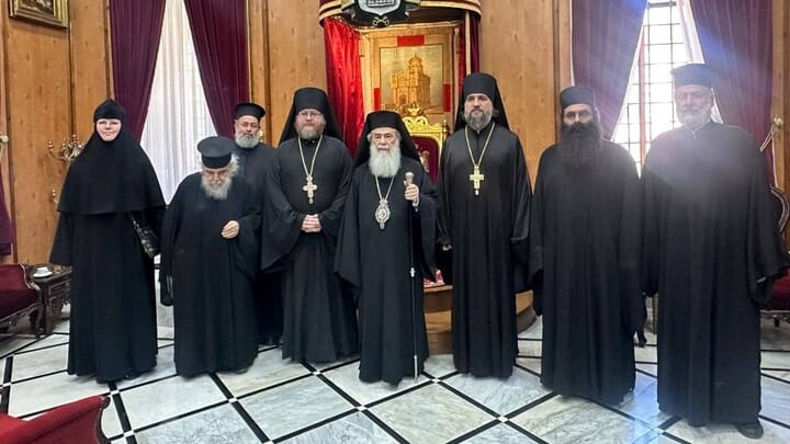 Patriarch Theophilus III and the delegates. Source: OrthoChristian.com
