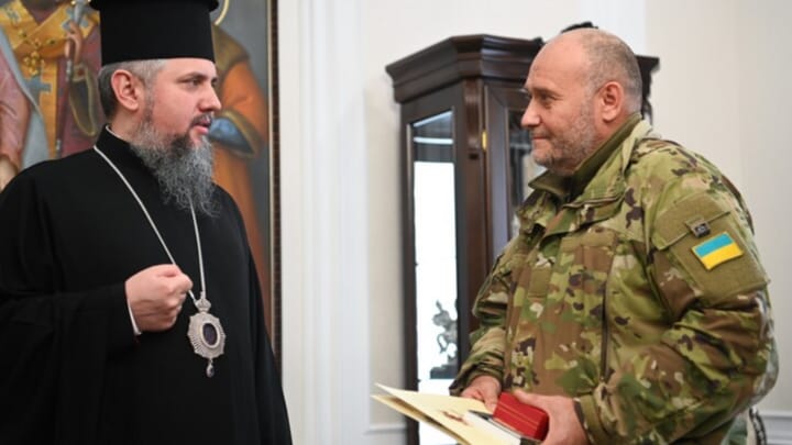 Epifaniy awards Yarosh [CREDIT: OCU}