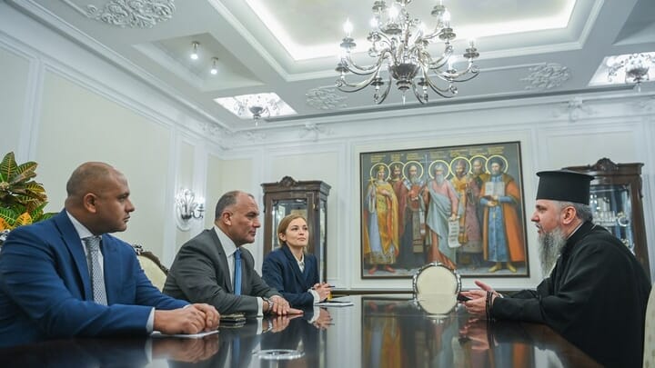 Head of the OCU and Egyptian Ambassadors to Ukraine. Photo: OCU