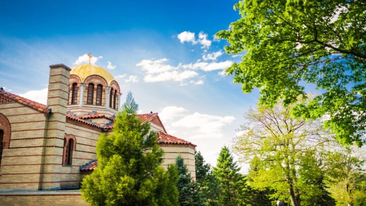 Holy Cross Chapel in Brookline. Photo: Open sources