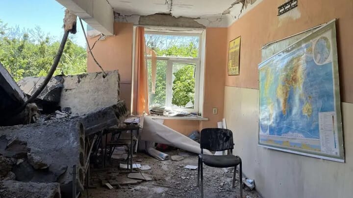 A destroyed school in Ukraine. Photo: hrw.org