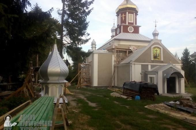 Repair in the Uhryniv church seized by UOC-KP draws attention of architectural control (PHOTO)