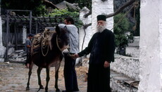 Mt. Athos photo exhibition by American photographer available online (PhOTOS)