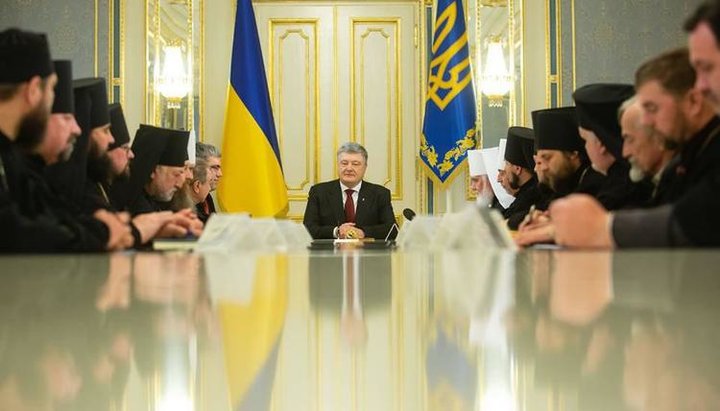 Petro Poroshenko has announced to representatives of UOC KP and UAOC the creation of a Single Local Church in Ukraine