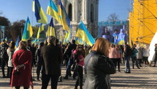 Media: “Moleben” on Sophia Square attracts several thousand instead 30 000