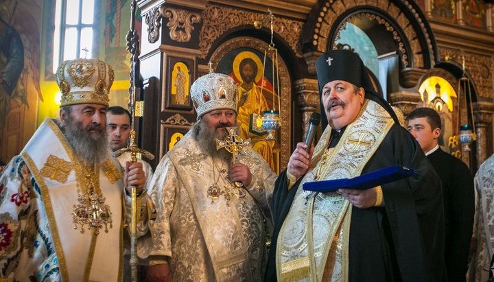 Archbishop Abel of Lublin-Chelm together with the Primate of the UOC in Borispol