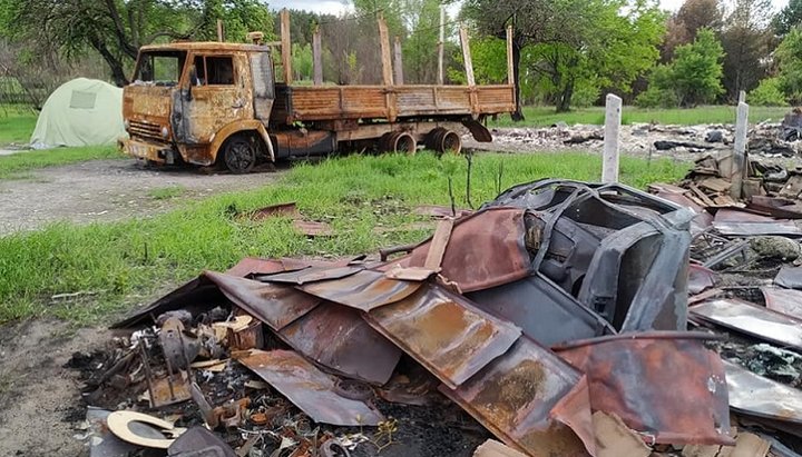 The consequences of a fire in the village of Ostrovy, Zhytomyr region. Photo: Facebook page of Archpriest Pavel Linnik