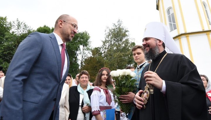 Denis Shmygal and the OCU head Epiphany Dumenko. Photo: pomisna.info