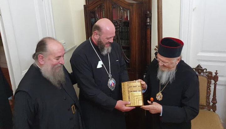 Meeting of the head of Phanar with Mikhail Zinkevich on Imbros island, Turkey. Photo: fanarion.blogspot.com