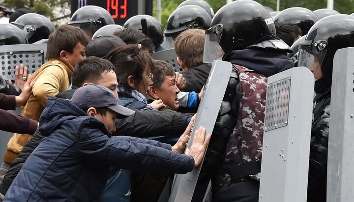 Mass riots in Kazakhstan, January 2022. Photo: inbusiness.kz