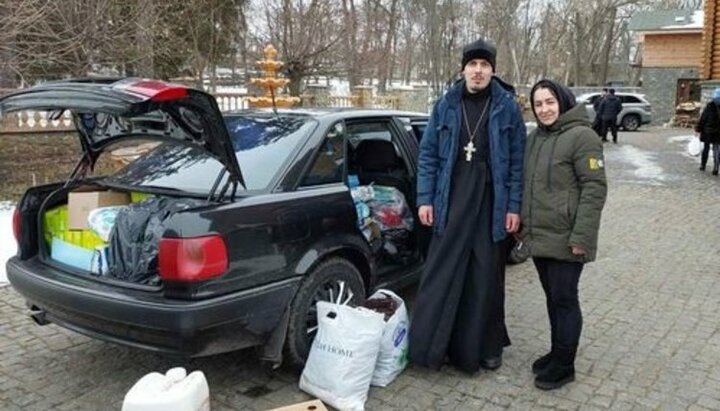 UOC priests of Kharkiv deliver food and support people in shelters