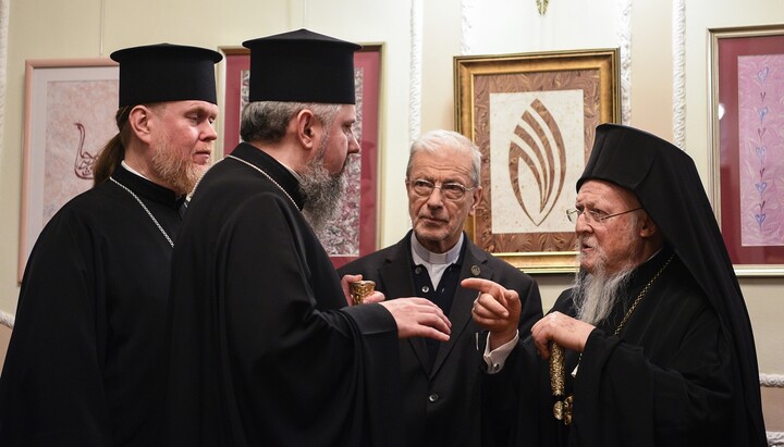 Epifaniy Dumenko and Patriarch Bartholomew. Photo: pomisna.info