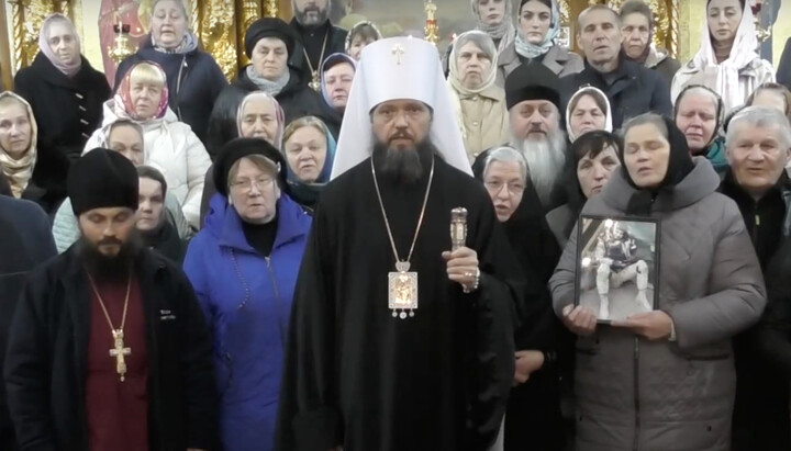 Metropolitan Nikodim with the community. Photo: a screenshot of the YouTube channel of the Zhytomyr Eparchy of the UOC.