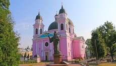 Authorities take the church land from UOC communities in Chernivtsi