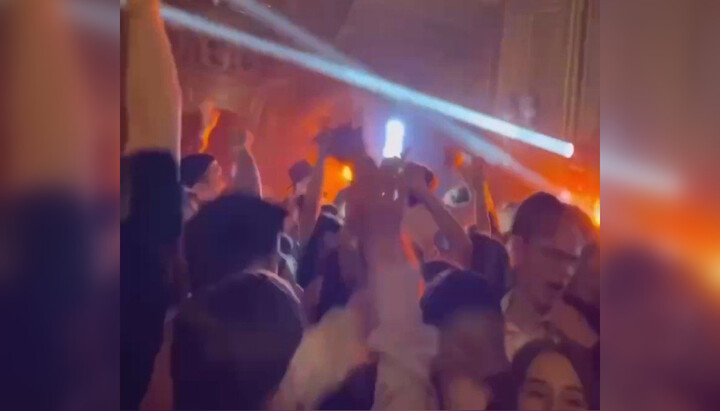 Party of UCU students in the Lviv House of Scientists. Photo: Screenshot of Ihor Mosiychuk's Telegram channel video