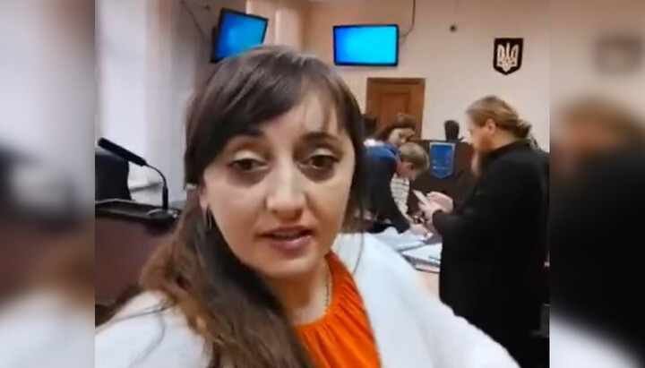Viktoriya Kokhanovska in the Pechersk Court. Photo: a video screenshot of the Telegram channel "Viktoriya Kokhanovska. Women's power of Ukraine"