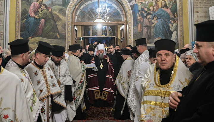 Epifaniy in the seized UOC Cathedral in Kremenets. Photo: pomisna.info