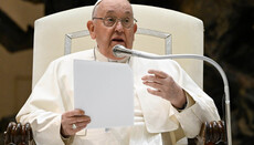 Pope: In war, only weapon makers win