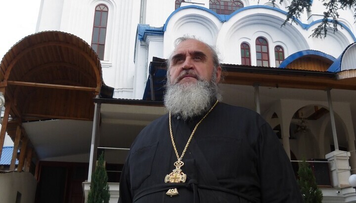 Archpriest Dimitry Sydor, rector of the Hole Cross Cathedral of the UOC in Uzhhorod. Photo: lem.fm