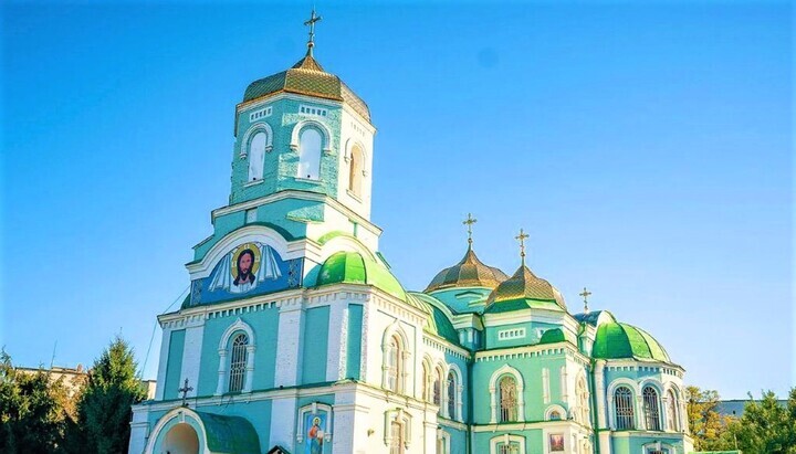 Holy Dormition Cathedral in the city of Zolotonosha. Photo: travels.in.ua