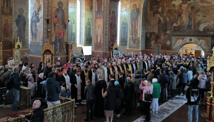 The OCU in the seized UOC cathedral in Cherkasy. Photo: Radio Svoboda