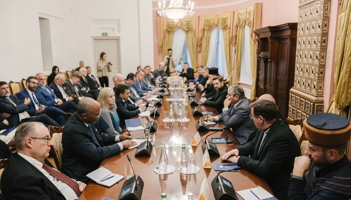 Meeting of UCCRO with a delegation of leading conservative think tanks and public and religious organizations from the U.S. Photo: irs